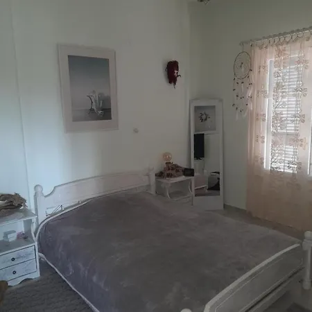 Fouli Apartment *